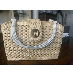 Kate spade natural straw and white pocketbook
